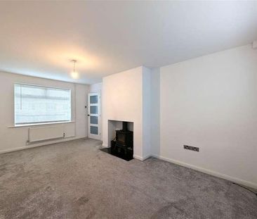 Wreyfield Drive, Scarborough, YO12 - Photo 2