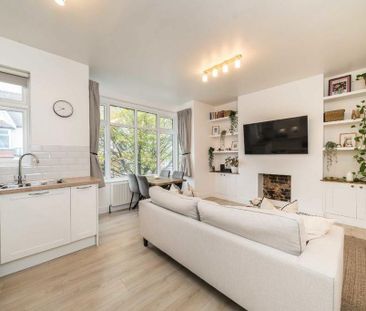 4 bedroom flat to rent - Photo 6