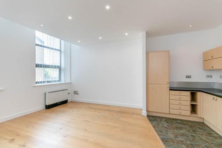 2 bedroom apartment to rent - Photo 2