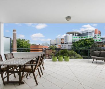 Fully Furnished with Huge Terrace - Photo 3