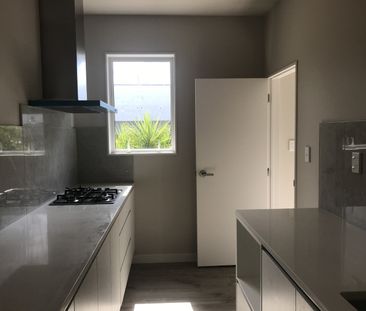 Property Management1A Harrowglen Drive, Northcross - House for Rent - Photo 3