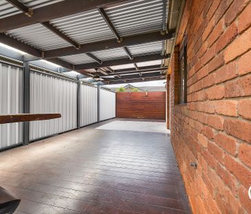 Neat, Renovated Home in the Heart of Central Moama - Photo 2