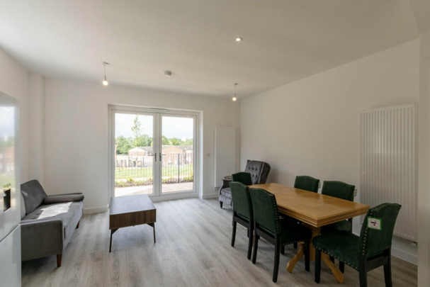 2 bedroom end of terrace house to rent - Photo 1