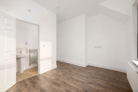 1 bedroom house of multiple occupation to rent - Photo 3