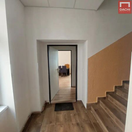 Nabízíme k pronájmu byt 1 + 1, nacházející se na rozhraní ulice Denisova a Kačení v centru města - Photo 2