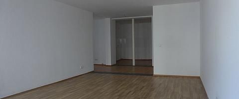 Großzügig geschnittene Wohnung in zentraler Lage - Photo 1