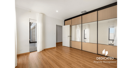 Luxury Meets Lifestyle in this Modern Bayswater Home! - Photo 4