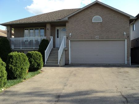 For Lease - 43 Spitfire Drive Unit# Upper Unit, Hamilton, Ontario - Photo 3