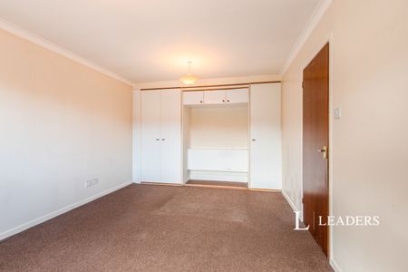 1 bedroom studio to rent Whinbush Road, Hitchin, Hertfordshire, SG5 - Photo 3