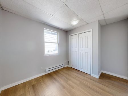 For Lease - 12 Wesleyan Street Unit# 6, Halton Hills, Ontario - Photo 2
