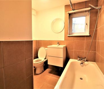 1 Bed Semi-Detached House, Ryecroft Road, SE13 - Photo 1