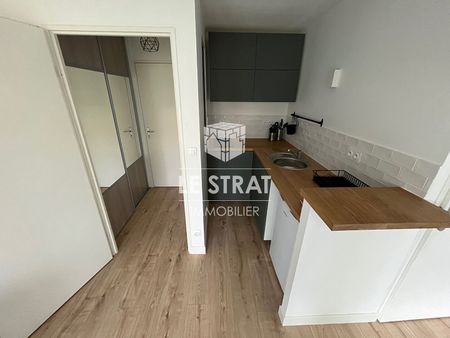 Location Appartement 1 pièce 22m² - Photo 2