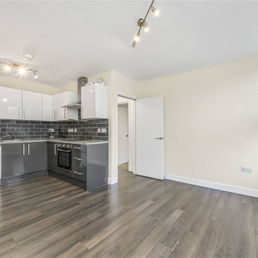 London Road, London, SW16 - Photo 1