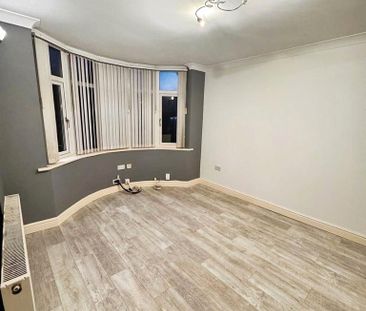 4 bedroom semi-detached house to rent - Photo 2