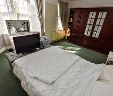 4 bedroom semi-detached house to rent - Photo 6
