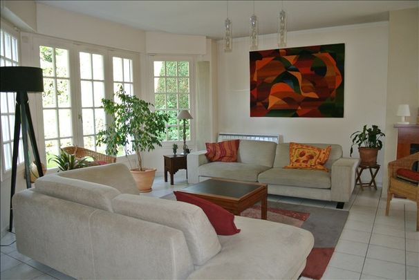 Location Maison 7 pièces 222m² FOURQUEUX 78112 - Photo 1