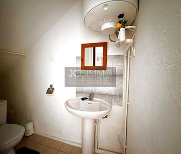 Location Appartement 4 pièces 80m² PUGET VILLE 83390 - Photo 2