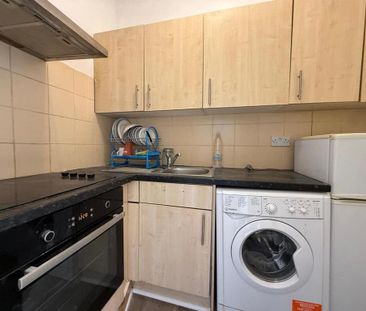 1 bedroom flat to rent - Photo 6