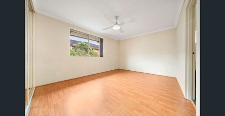 Large 3 Bedroom Unit - Photo 3
