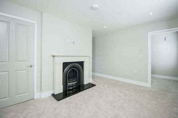 2 bedroom maisonette to rent - Photo 1