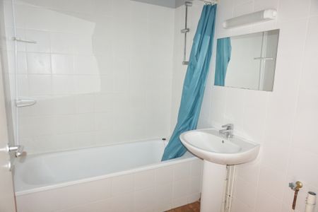 Location Appartement 3 pièces 75m² SENS 89100 - Photo 3