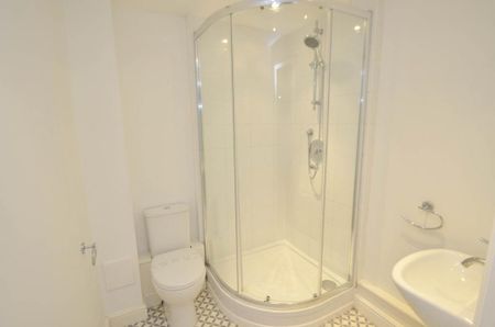 2 bedroom flat to rent - Photo 3