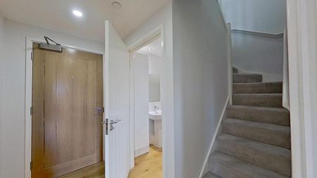 3 bedroom flat to rent - Photo 3