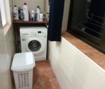 Carrer de Joan Blanques, Barcelona, Catalonia 08012 - Photo 3