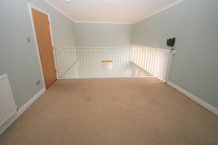 3/2 54 Minerva Way, Admirals Gate Available 16/09/2024 - Photo 4