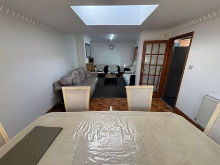 3 bedroom house on Moseley Avenue, Coventry, CV6 1HS - Photo 4