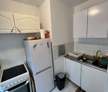Grand Studio - PARIS 15E - Photo 3