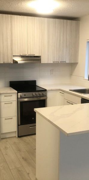 Laurentian Towers - Photo 1