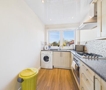 1 bedroom flat to rent - Photo 6