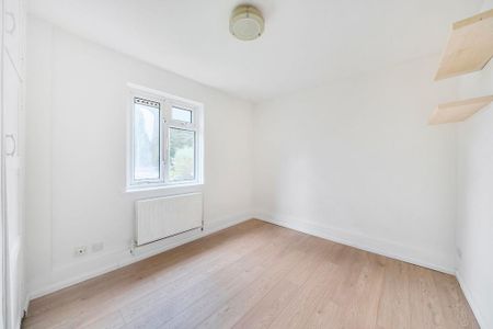 3 bedroom apartment to rent - Photo 3