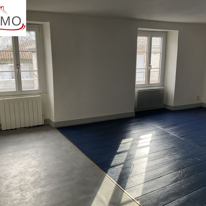 Location Appartement 2 pièces 47m² CONFOLENS 16500 - Photo 1
