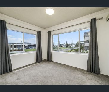 Prime 2-Bedroom Unit in the Heart of Town - Photo 4