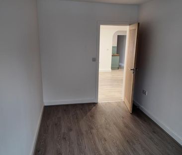 3 bedroom apartment to rent - Photo 1