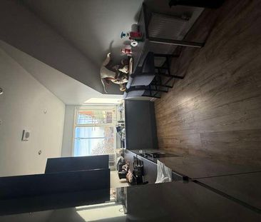 City Centre// Bed Bath - North Sherwood St, NG1 - Photo 5