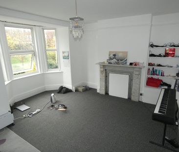 1 bed Apartment - To Let - Photo 1