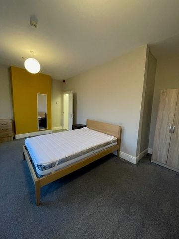 69 Junction Road, Hunters Bar - Photo 5