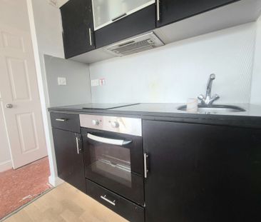 Cumberland Close, Halifax - Photo 3