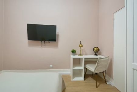 Largo Vitorino Damásio, Lisbon, Lisbon 1200-872 - Photo 2