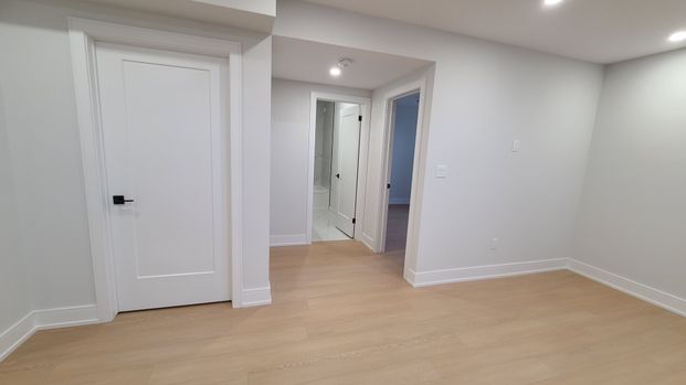 For Lease - 7386 SPLENDOUR Drive Unit# Lower, Niagara Falls, Ontario - Photo 1