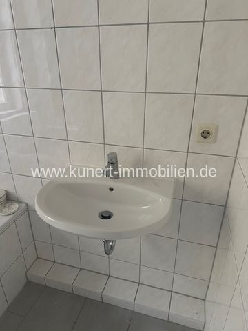 Hochwertig renovierte 3-Raum-Wohnung am halleschen Zoo, Bad mit Wanne und Dusche ... - Photo 2