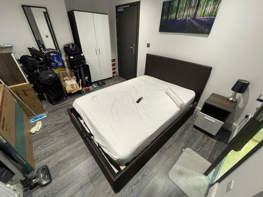 1 bedroom in a house share to rent - Photo 1