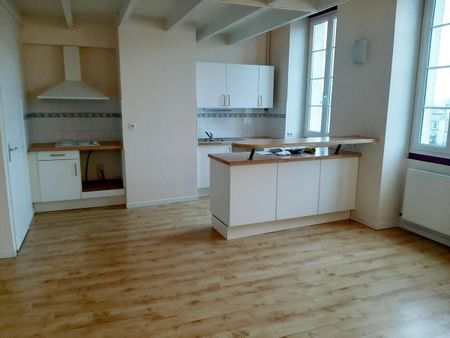 Location Appartement 4 pièces 100m² CREON 33670 - Photo 2
