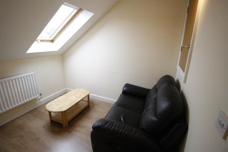 3 Bed Flat To Let On Colum Road, Cardiff - Photo 4