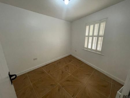 3 bedroom detached house to rent - Photo 4