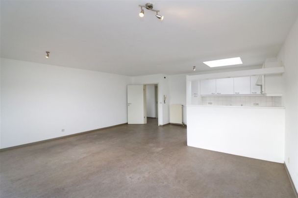 Appartement, twee slaapkamers, autostaanplaats in centrum - Photo 1