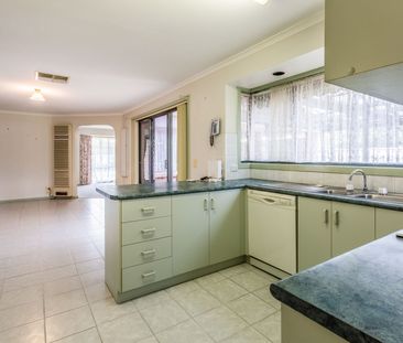 Quiet Court Living - Photo 5